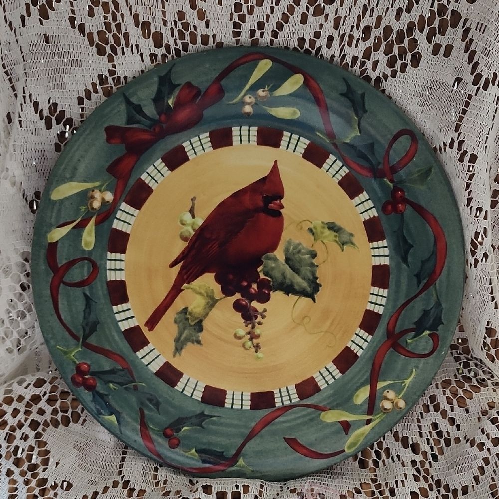 Lenox Winter Greetings Everyday Cardinal Wall/Dinner Plate Holiday Christmas